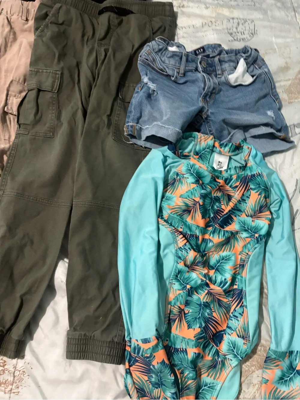 GAP, Nike , cat and jacket bundle clothing, size 10-12